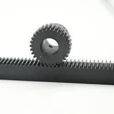 Crémaillère à rapport constant et variable